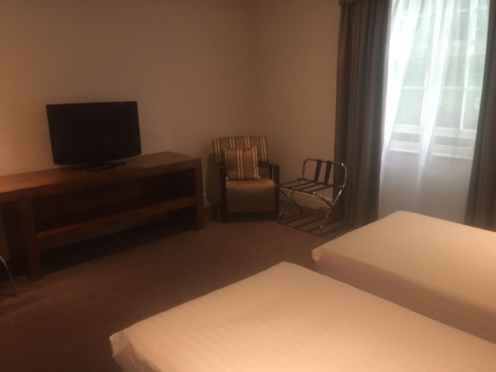 Standard Room, 2 Twin Beds, Non Smoking - Photo 4