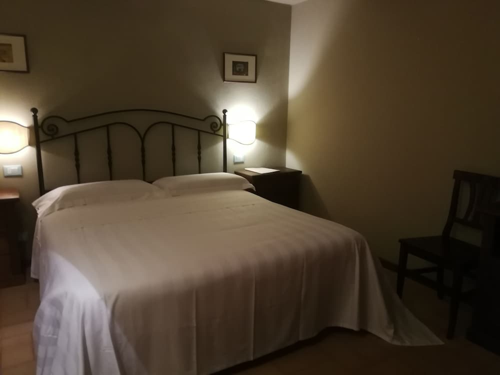 Basic Double Room photo 2