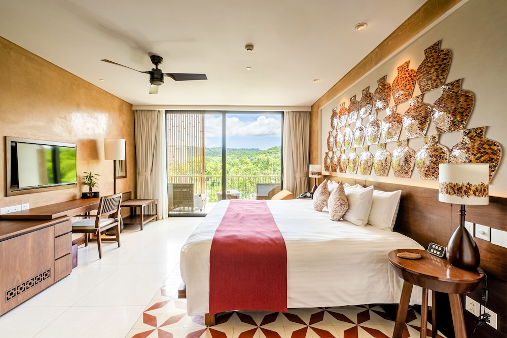 Deluxe Room, Hill View photo 3