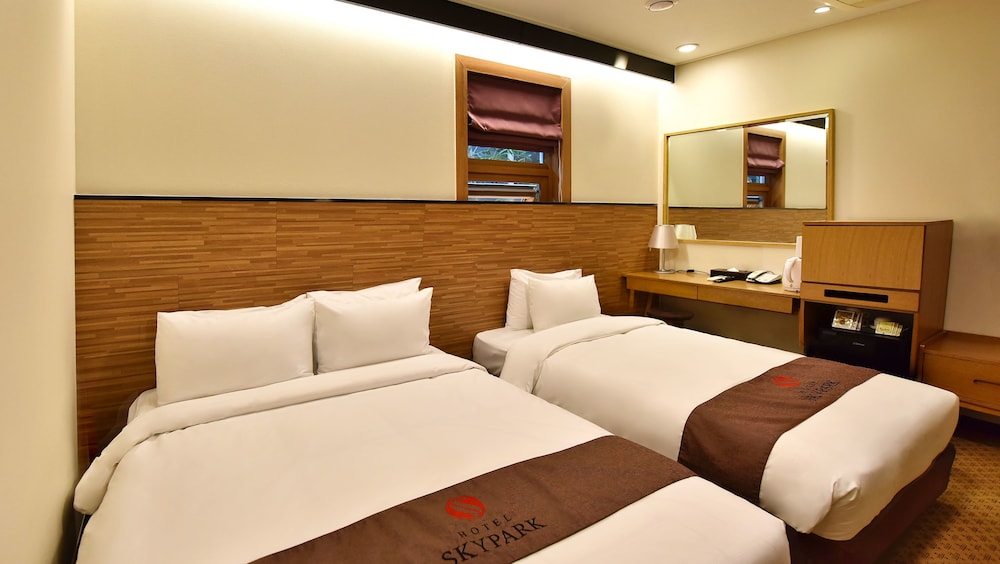 Deluxe Twin Room - Photo 6