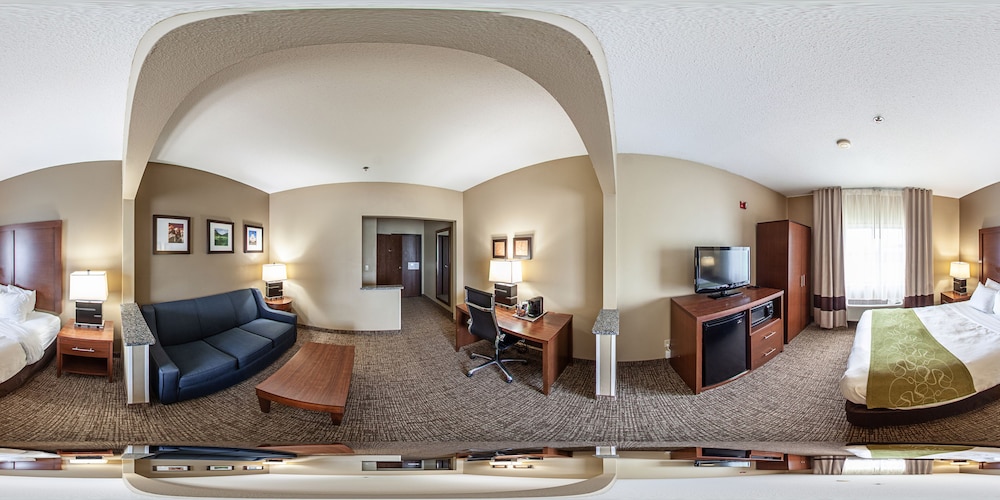Suite, 1 King Bed, Non Smoking - Photo 6