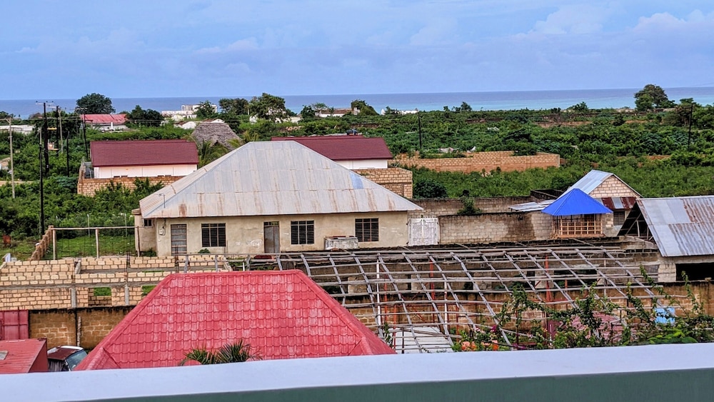 Deluxe Double Room, Balcony, Partial Ocean View