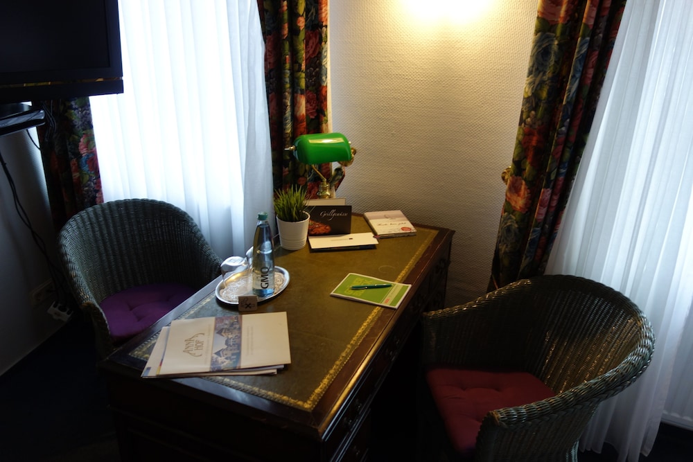 Single Room photo 2