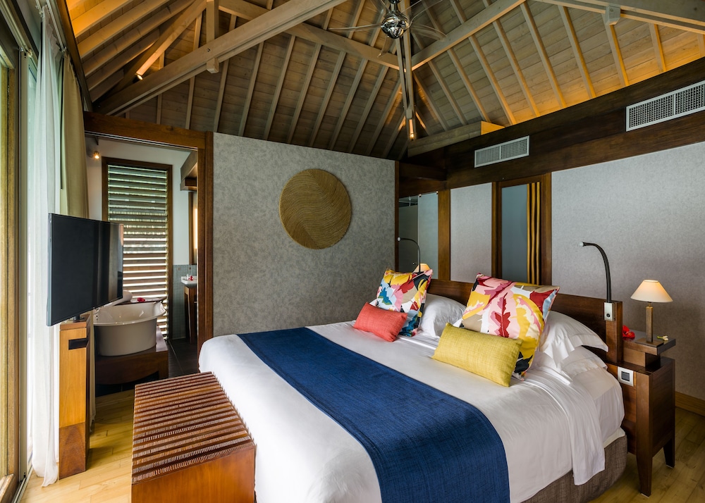 Room, Multiple Beds, Overwater (marina View)