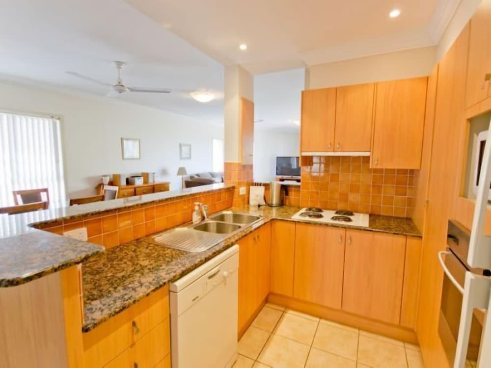 Suite, 3 Bedrooms photo 3