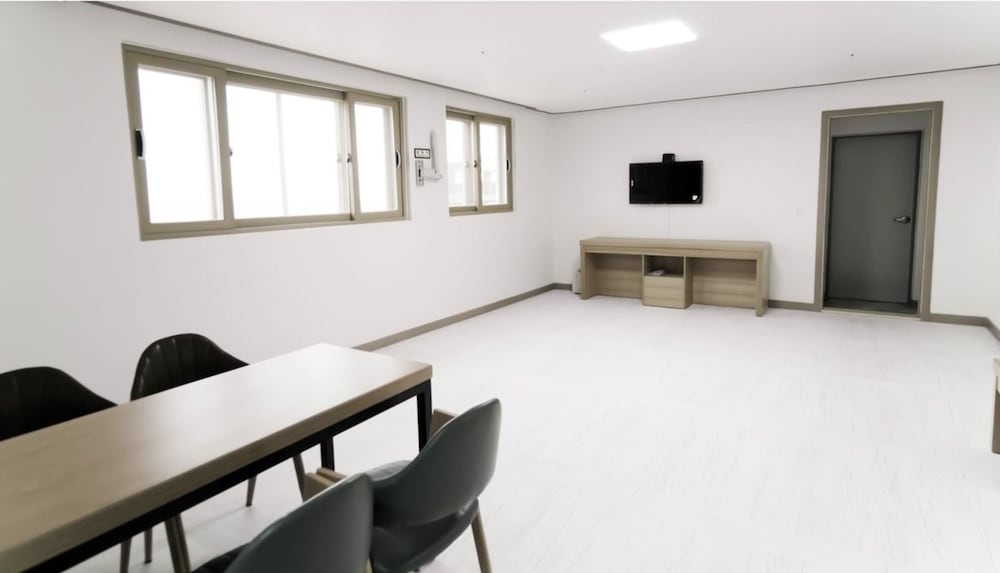 Group Room photo 3