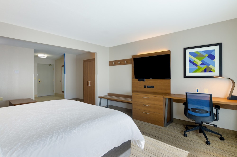 Suite - Photo 2