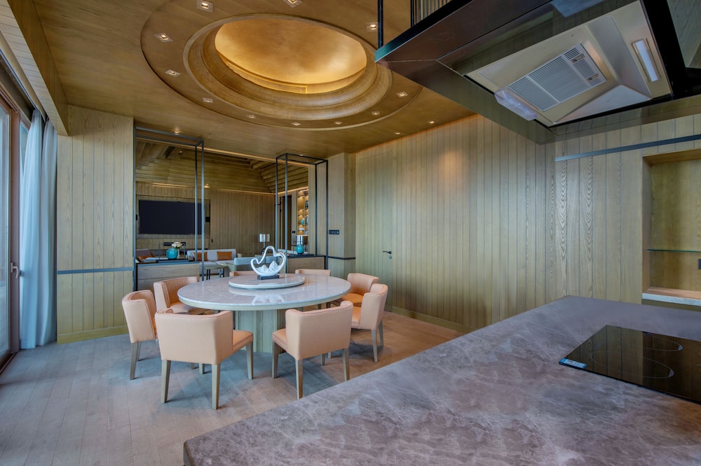 Presidential Suite photo 3