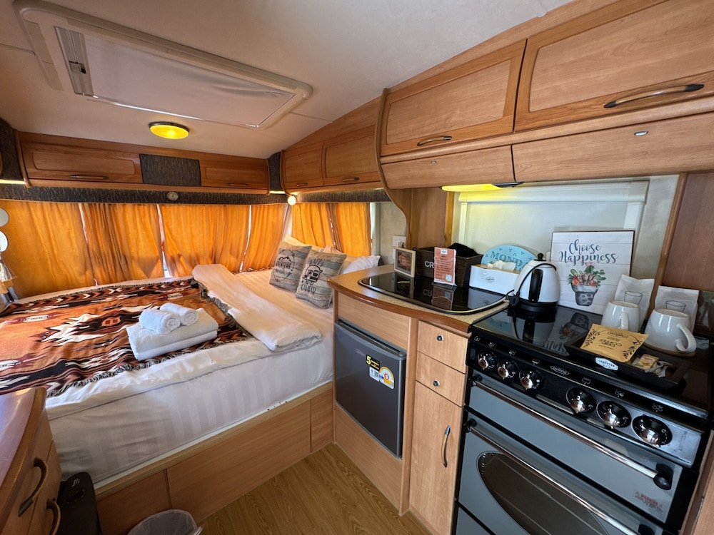 Campervan Riverfront for 2 - Photo 6
