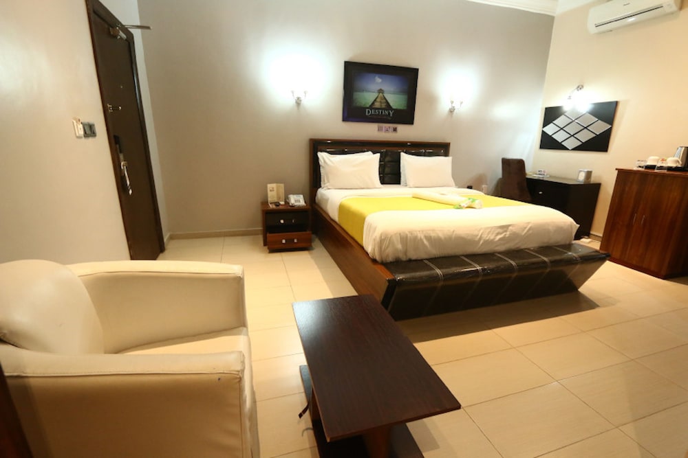 Executive Suite photo 1