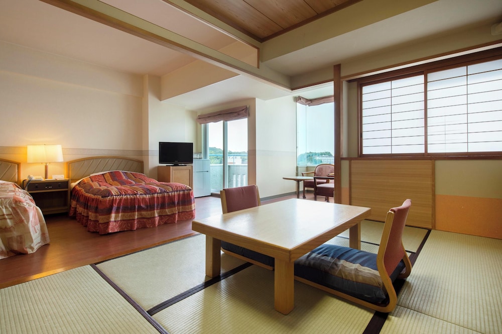 Ocean View Standard Japanese-Western-Style Room(Non-smoking) photo 1