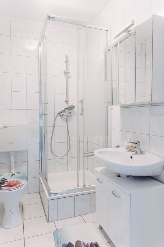 Comfort Double or Twin Room (2. OG Nr.1) photo 2