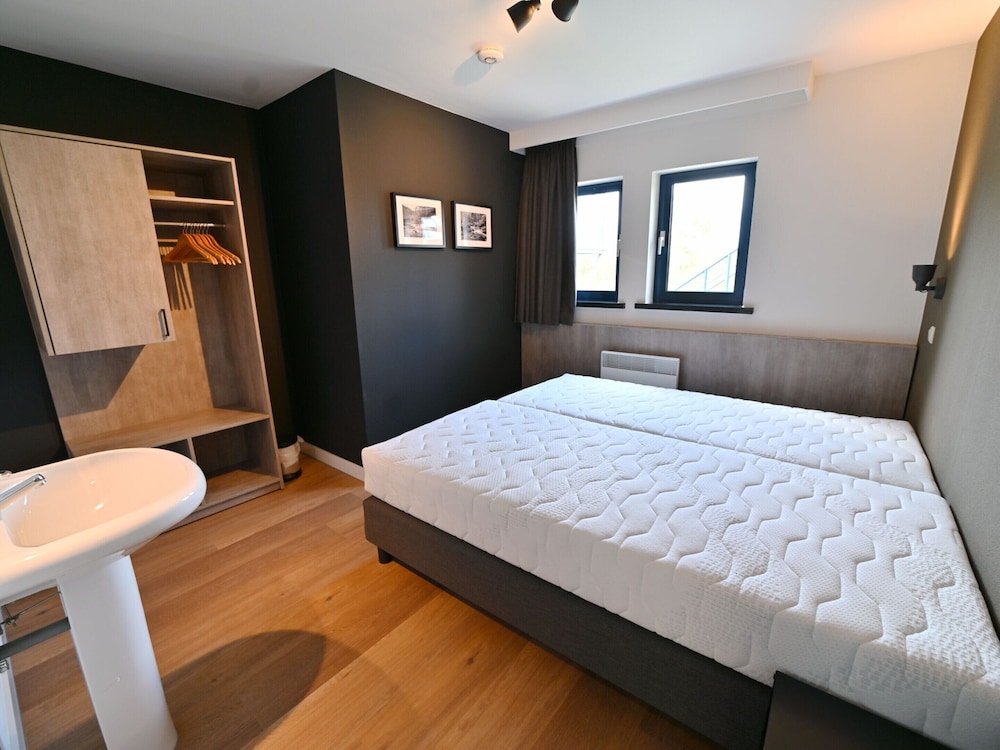 Comfort Apartment, 4 Bedrooms photo 1