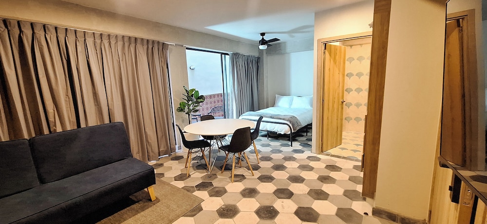 Luxury Studio