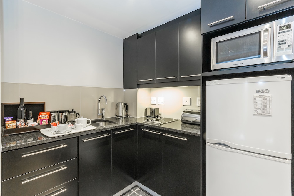 Luxury Apartment, 1 Bedroom - Photo 4