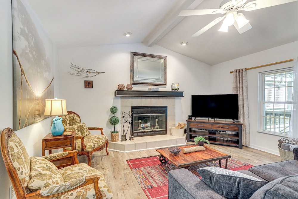House (2 Bedrooms) photo 2