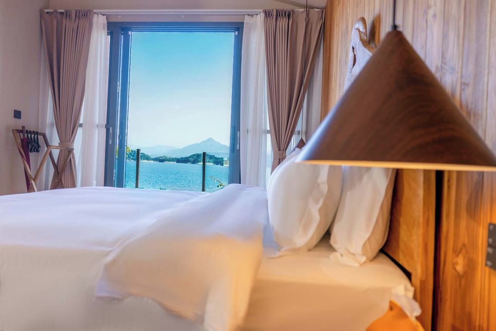 Luxury Suite, Lake View photo 3
