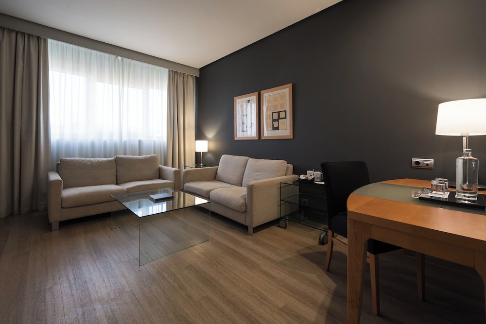 Junior Suite (1 Pax)