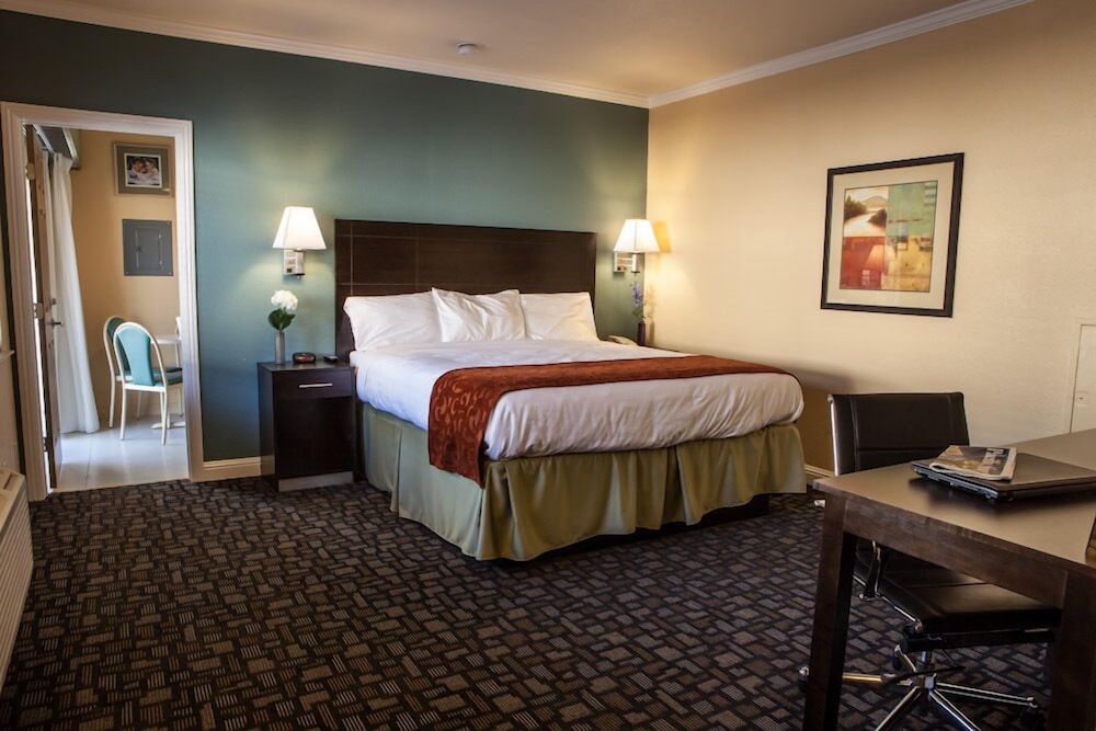 Executive Suite, 1 King Bed photo 1