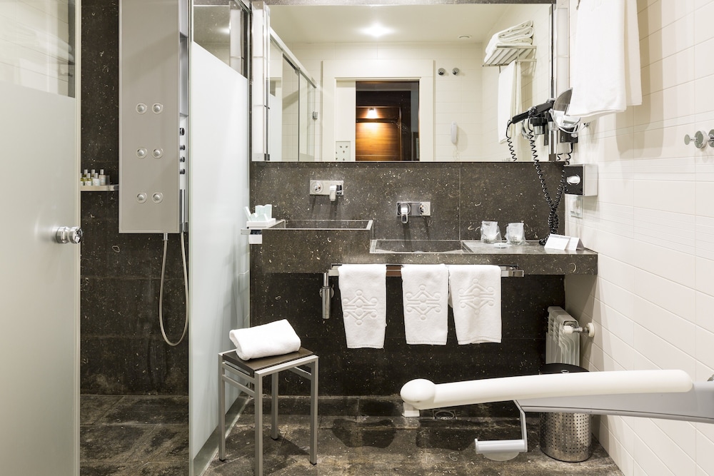 Superior Twin Room - Photo 9