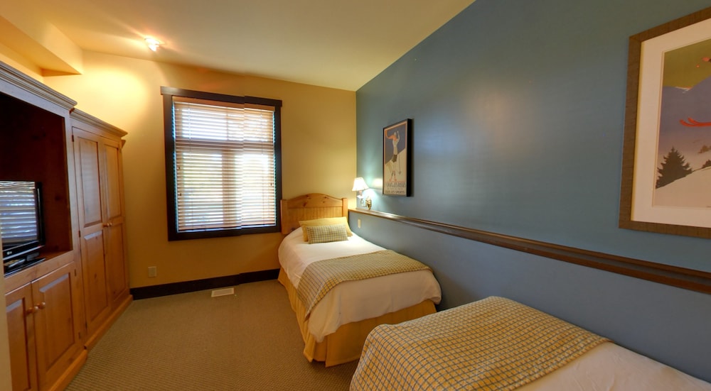 2 BEDROOM 1 KING 2 TWN CORNER SUITE photo 3