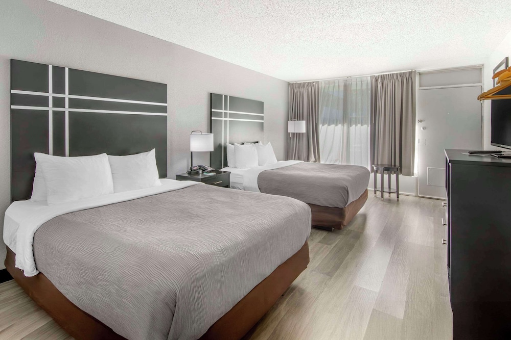 Suite, Multiple Beds, Non Smoking