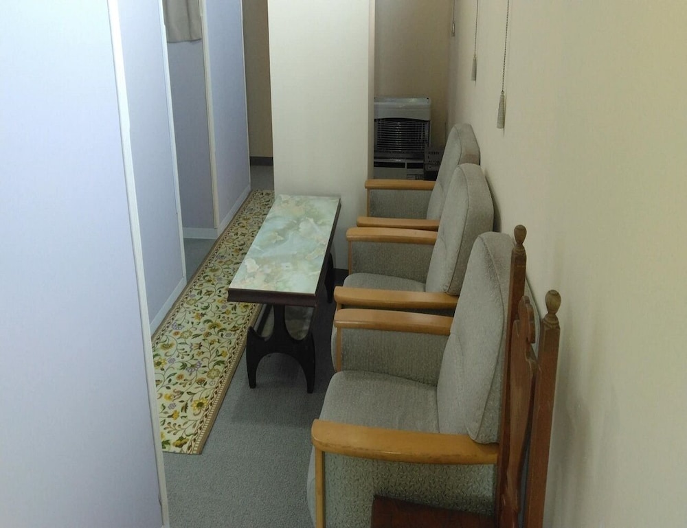 Basic Quadruple Room photo 3