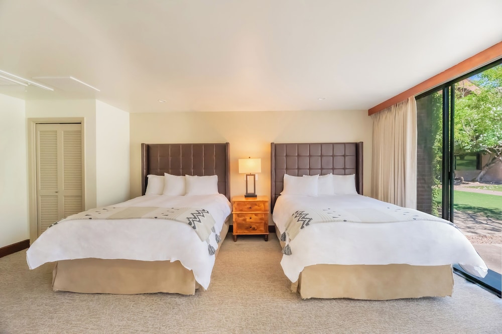Room, 2 Queen Beds - Photo 2