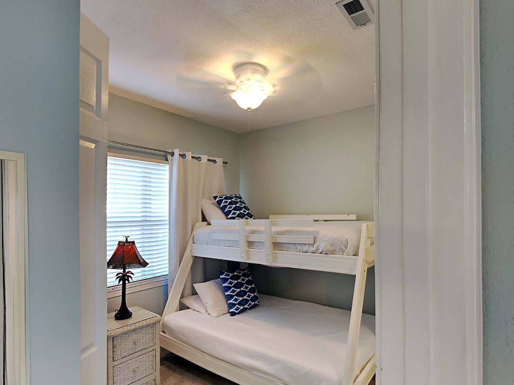 Condo, Multiple Beds, Balcony, Ocean View (#C5 - No Pets) photo 1
