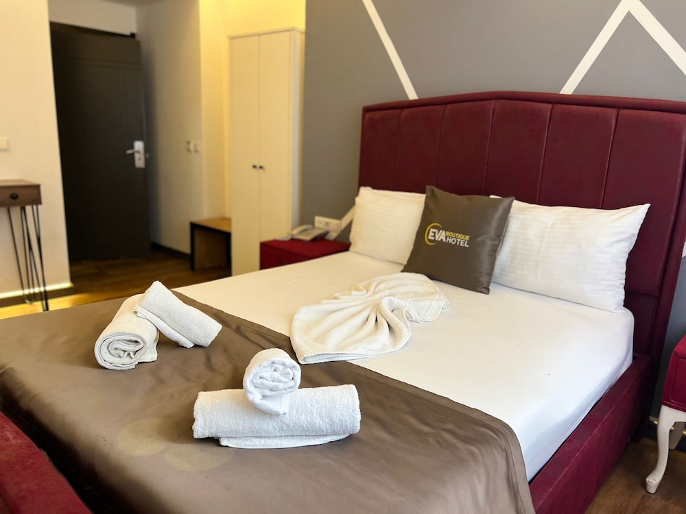 Economy Room, 1 Queen Bed, Air conditioning