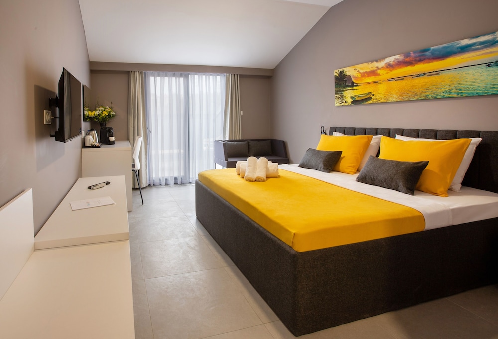 Standard Room, 1 King Bed, Terrace, Sea View