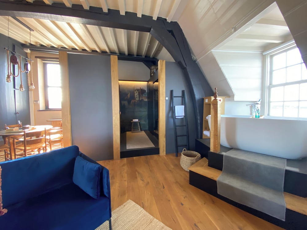 Romantic Tower Suite, Panorama view, Second Floor (Room 1001, main building)