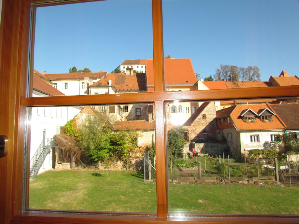 Twin Room, City View photo 2