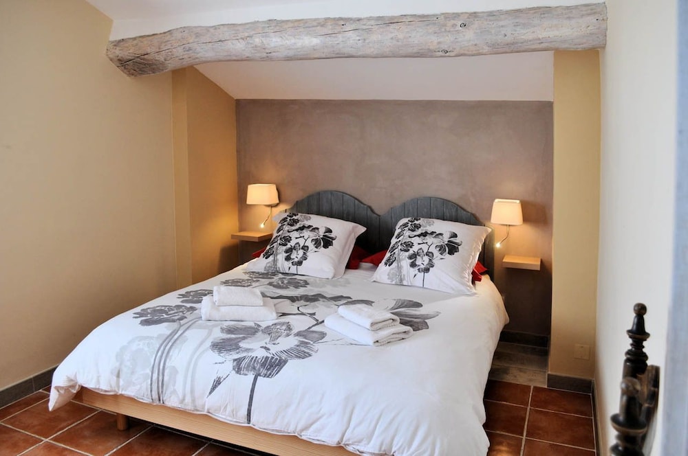 Quadruple Room (Cezanne) photo 1