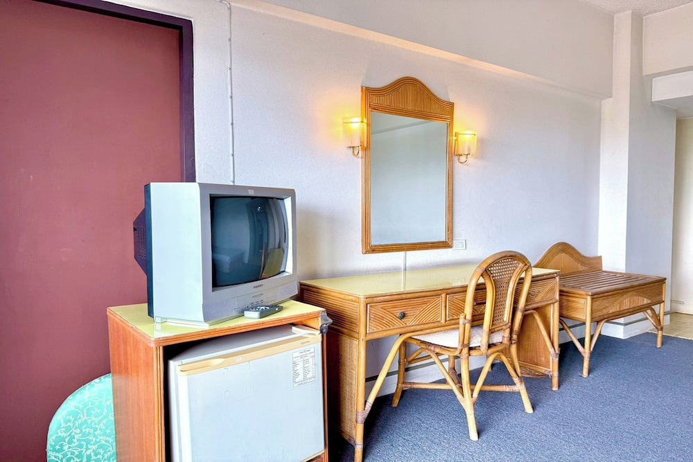 Standard Twin Room - Photo 7