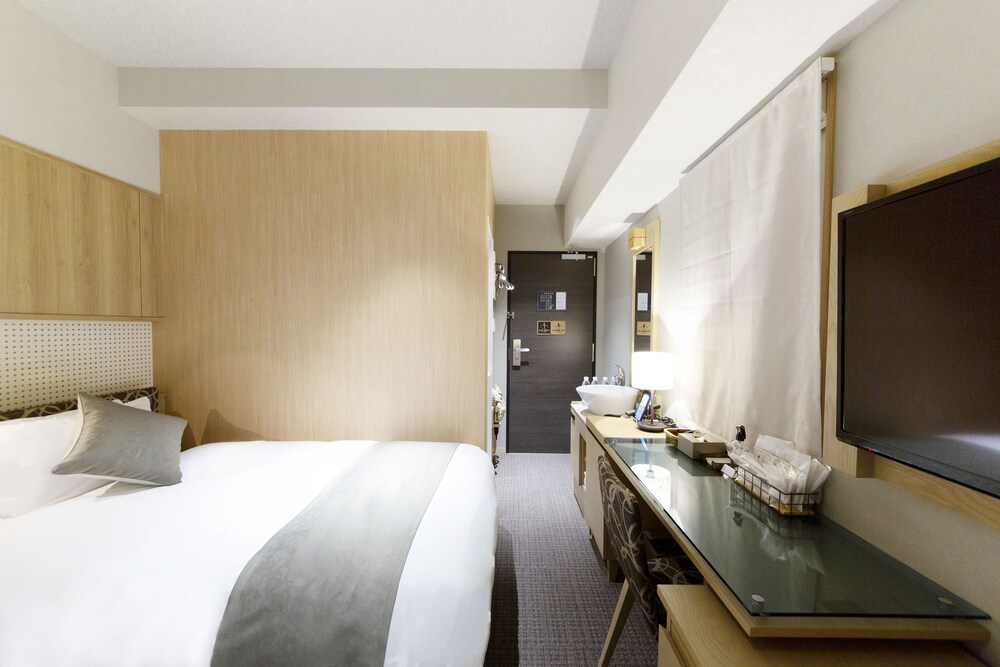 Standard Double Room, Non Smoking - Photo 8
