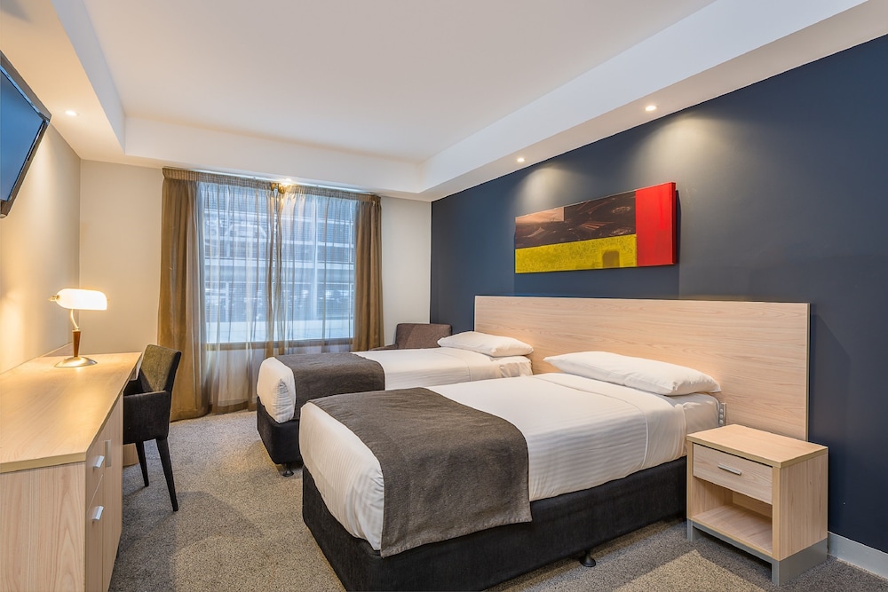 Interconnecting Family Suite (Twin) - Photo 3
