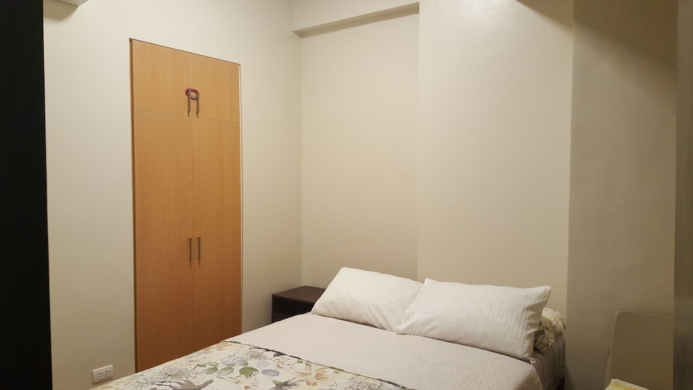 8 Newtown Apartment 1c photo 1