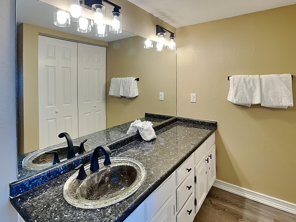 Condo, Multiple Beds, Balcony, Ocean View (#505 - No Pets Allowed) photo 3
