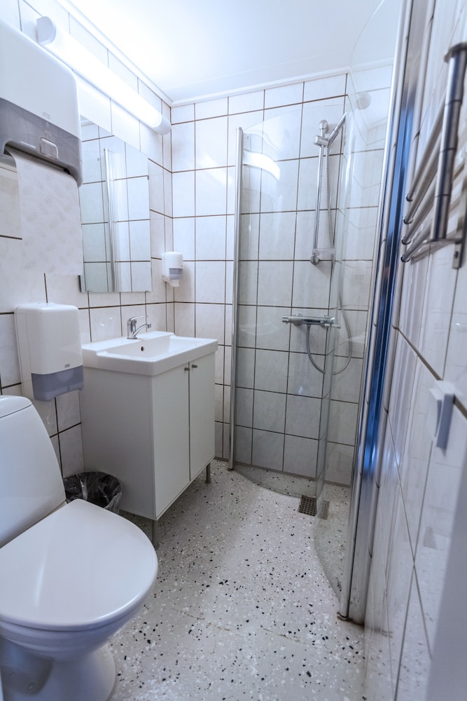 Standard Room (6 person) photo 2