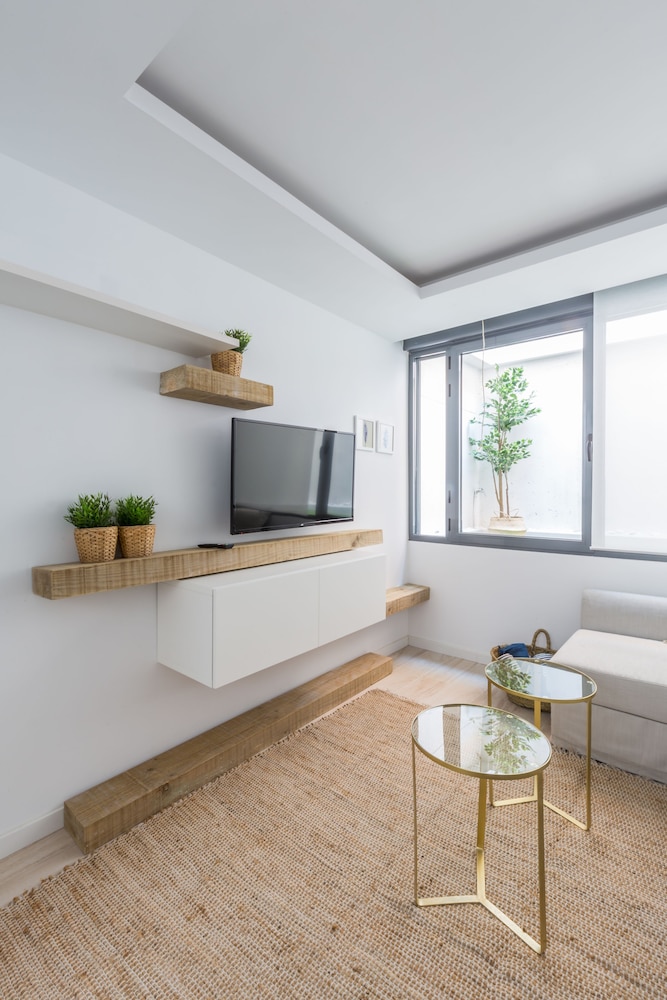 Apartment, Ground Floor - Photo 9