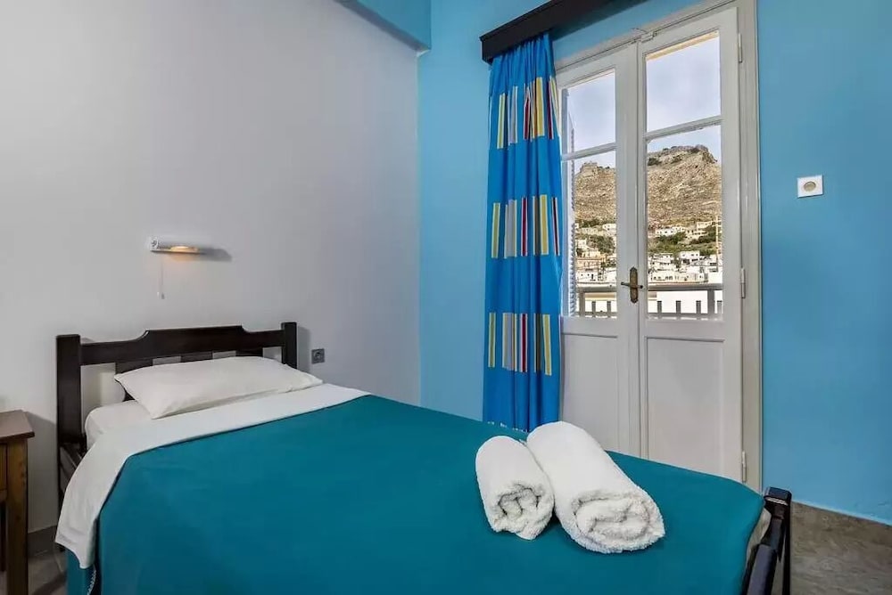 Twin Room (Front View) - Photo 6