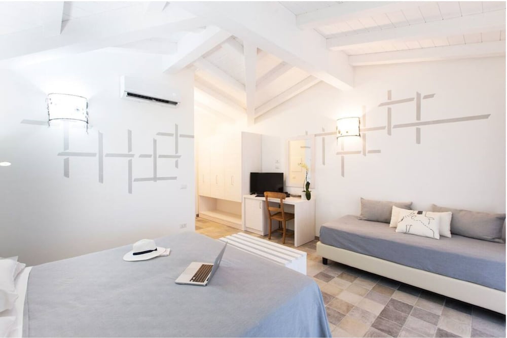 Premium Triple Room photo 3
