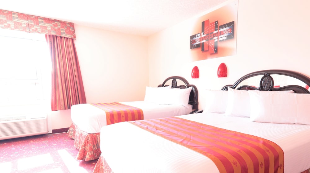 Premium Double Room, 2 Queen Beds, Fireplace photo 3