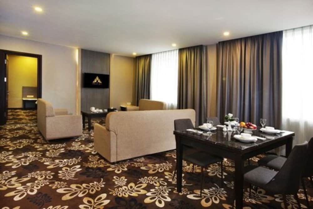 Presidential Suite, 1 King Bed photo 3