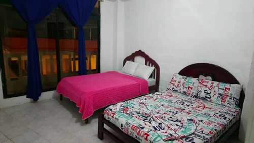 Family Room, 1 Bedroom (3 Beds) photo 1