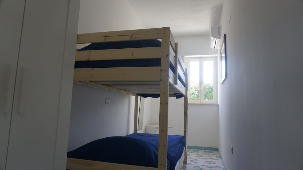 Family Quadruple Room photo 2