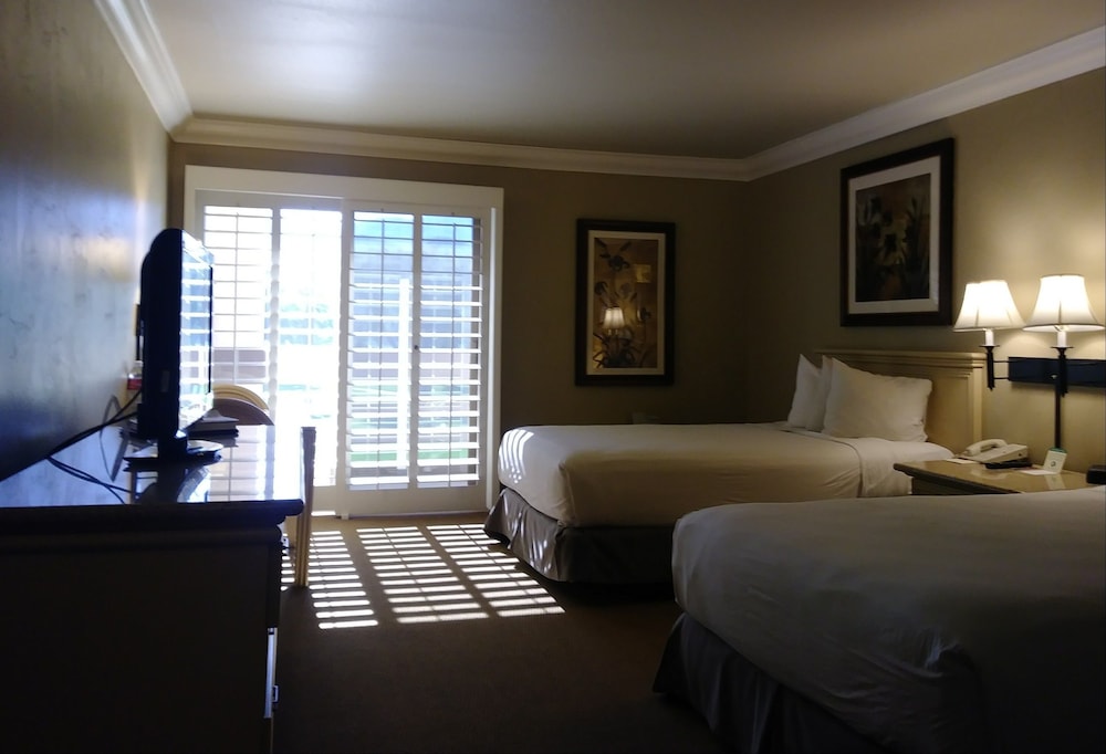 Standard Room, 2 Double Beds