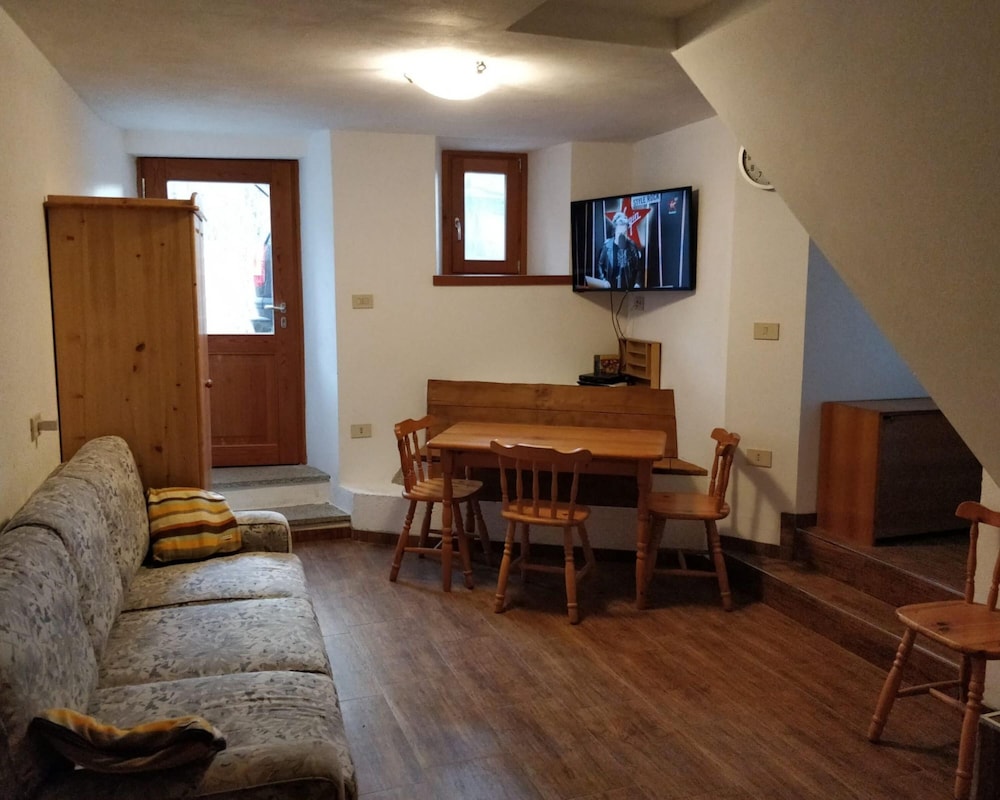 Apartment photo 1