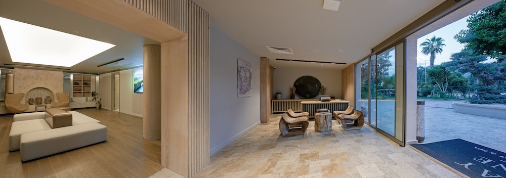 DELUXE SEA VIEW - Photo 10